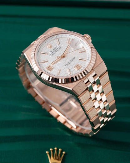 Rolex  Land-Dweller