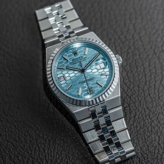 Rolex  Land-Dweller